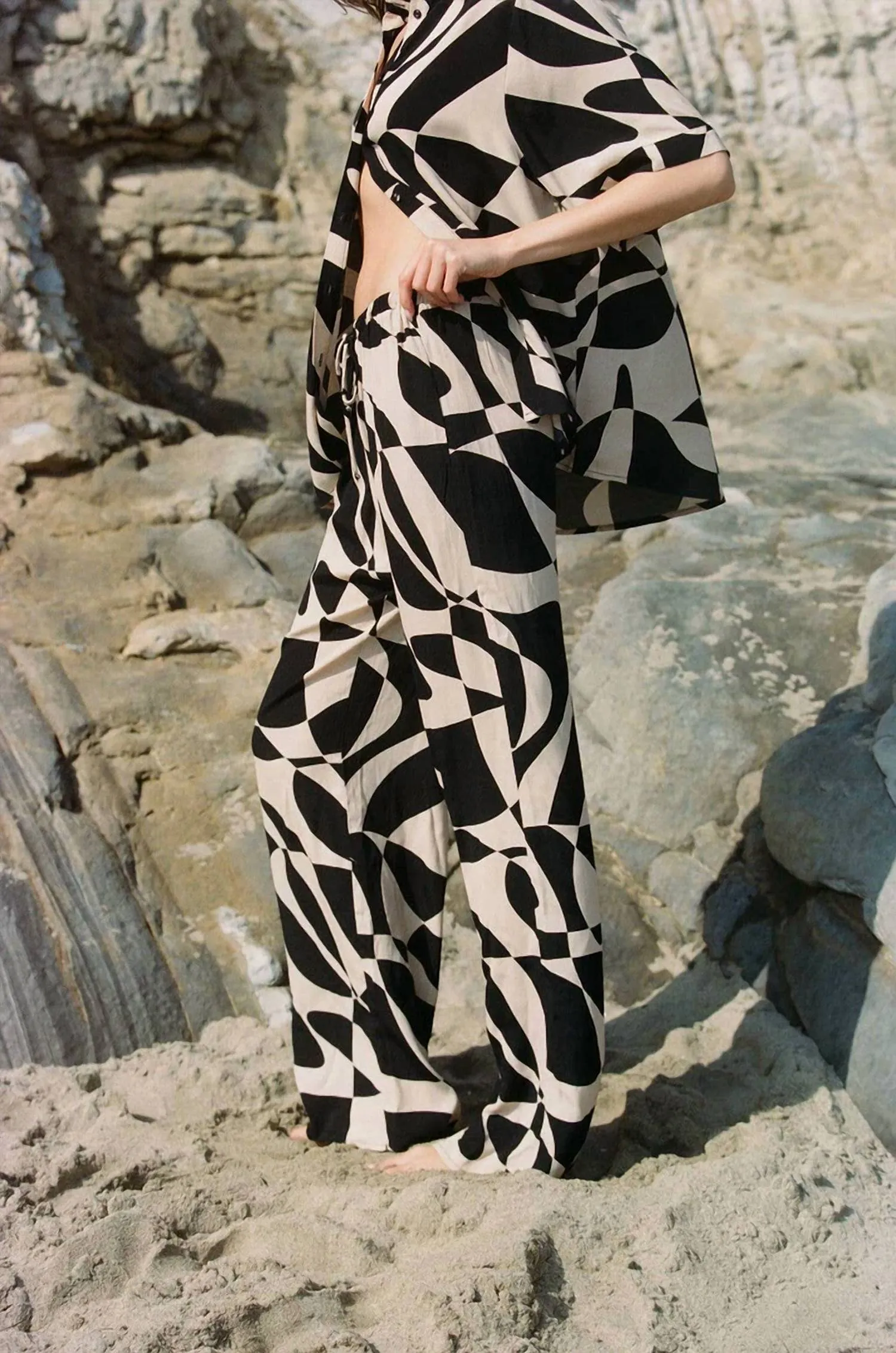 A.Ren - Woven Polyester Elastic Waist Tie Wide Leg Pants
